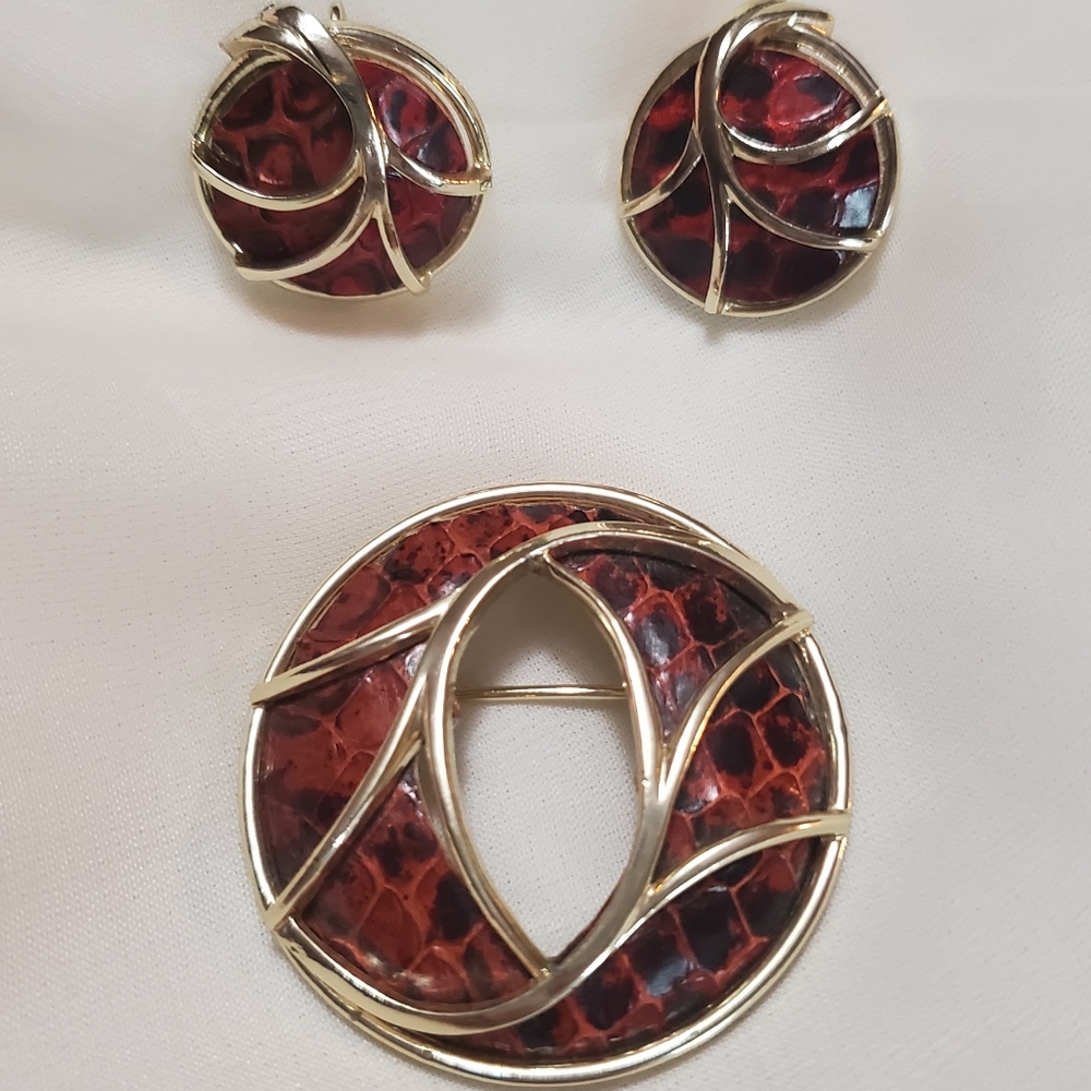VTG "PIM" Piscitelli Brooch Clip-on Earrings Set